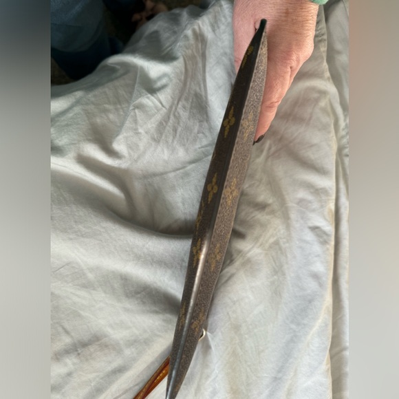 Louis Vuitton pouchett/ wristlet - Picture 7 of 9